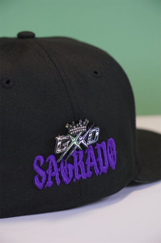 Feid VS Ferxxo Good Crown Pin